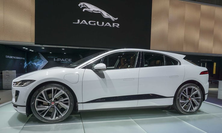Jaguar I-Pace mang phong cách sang trọng và mạnh mẽ Jaguar I-Pace mang phong cách sang trọng và mạnh mẽ